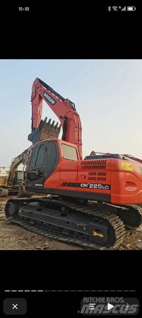 Doosan DX 220 Koparki gąsienicowe