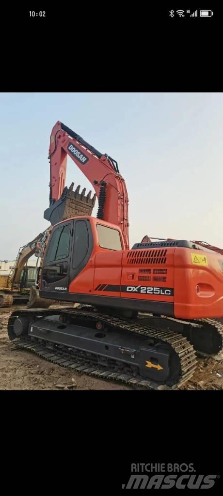 Doosan DX 220 Koparki gąsienicowe