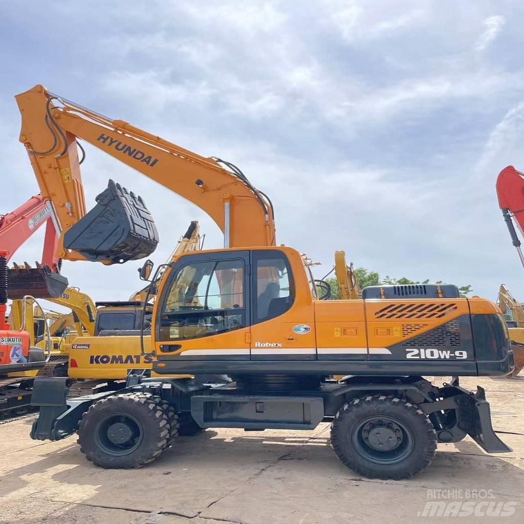 Hyundai R210W-9 Koparki kołowe