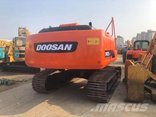 Doosan DH 225 LC-9 Koparki gąsienicowe