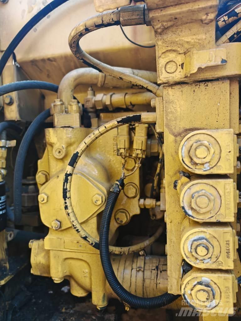Komatsu PW 130ES-6K Koparki kołowe