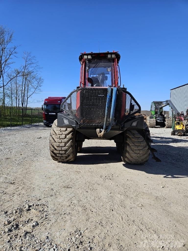 Komatsu 895 Forwardery