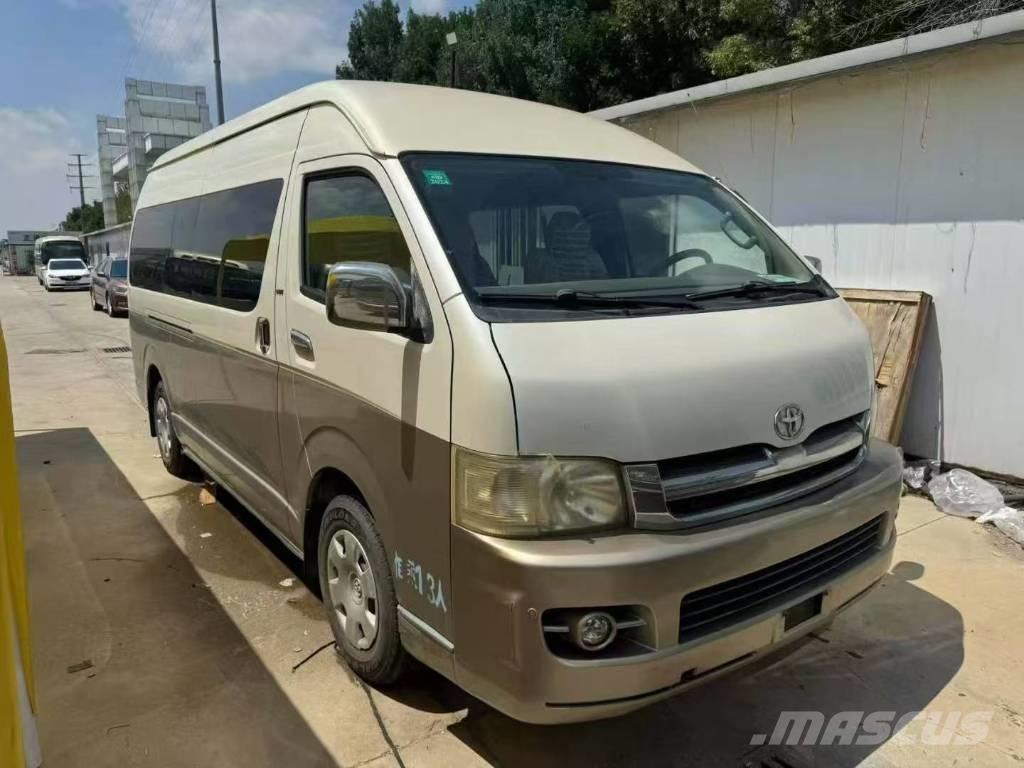 Toyota Hiace Minibusy