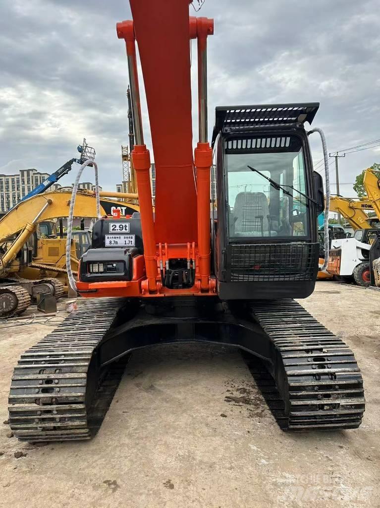Hitachi ZX 200 Koparki gąsienicowe