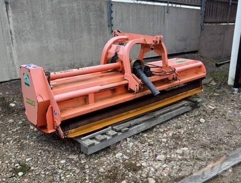 Agrimaster RV 320 Kosiarki łąkowe i wykaszarki