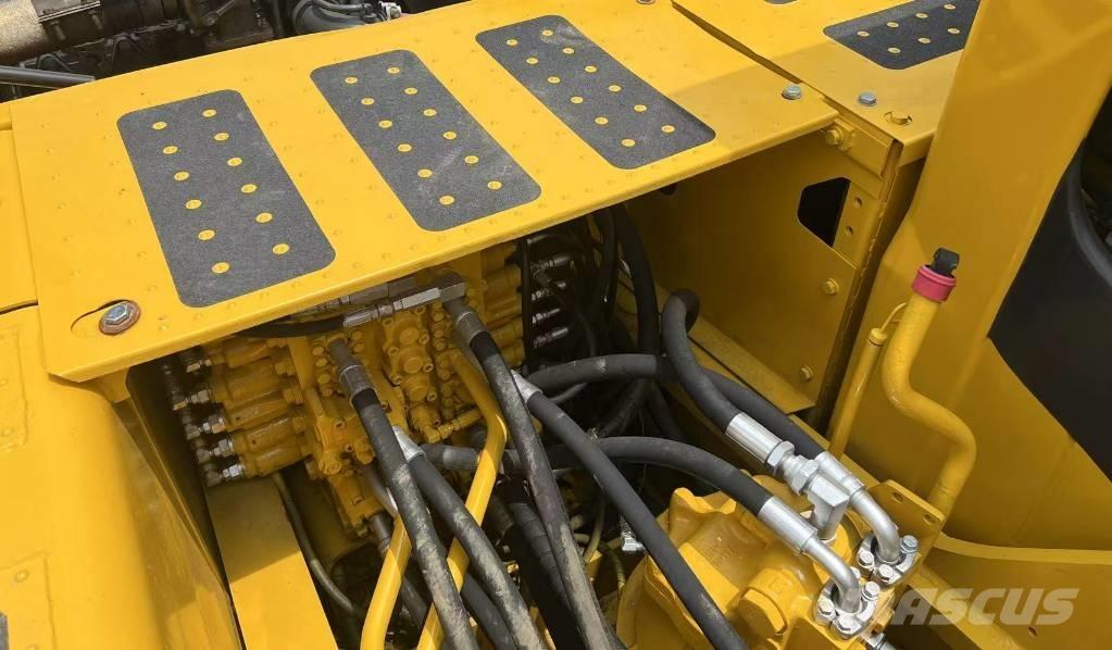 Komatsu PC200-7 Koparki gąsienicowe