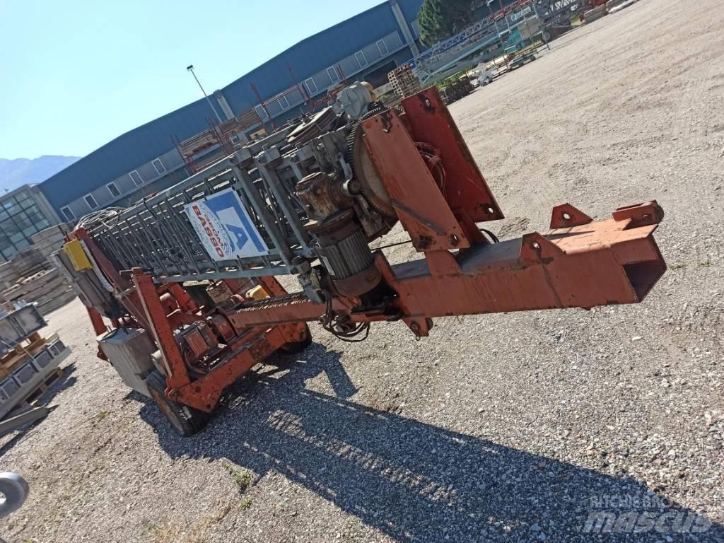 Fari E300 Żurawie samowznoszące
