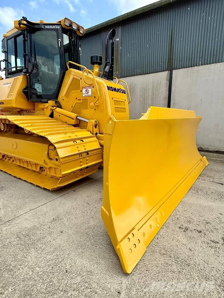 Komatsu D 61 PXi-24 Spycharki gąsienicowe