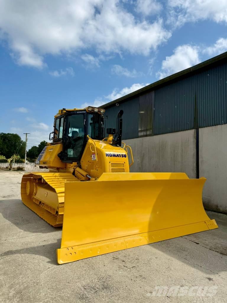 Komatsu D 61 PXi-24 Spycharki gąsienicowe