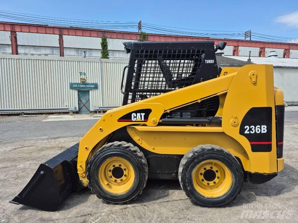 CAT 236 B Ładowarki burtowe