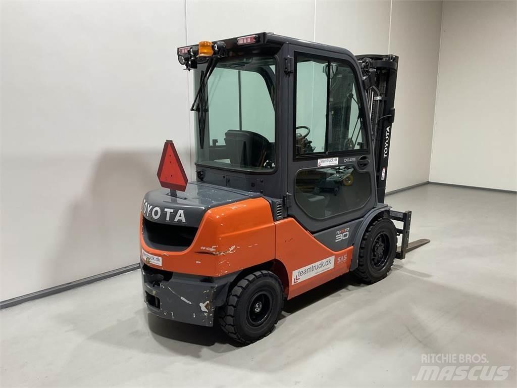 Toyota 52-8FDF30 Wózki Diesla