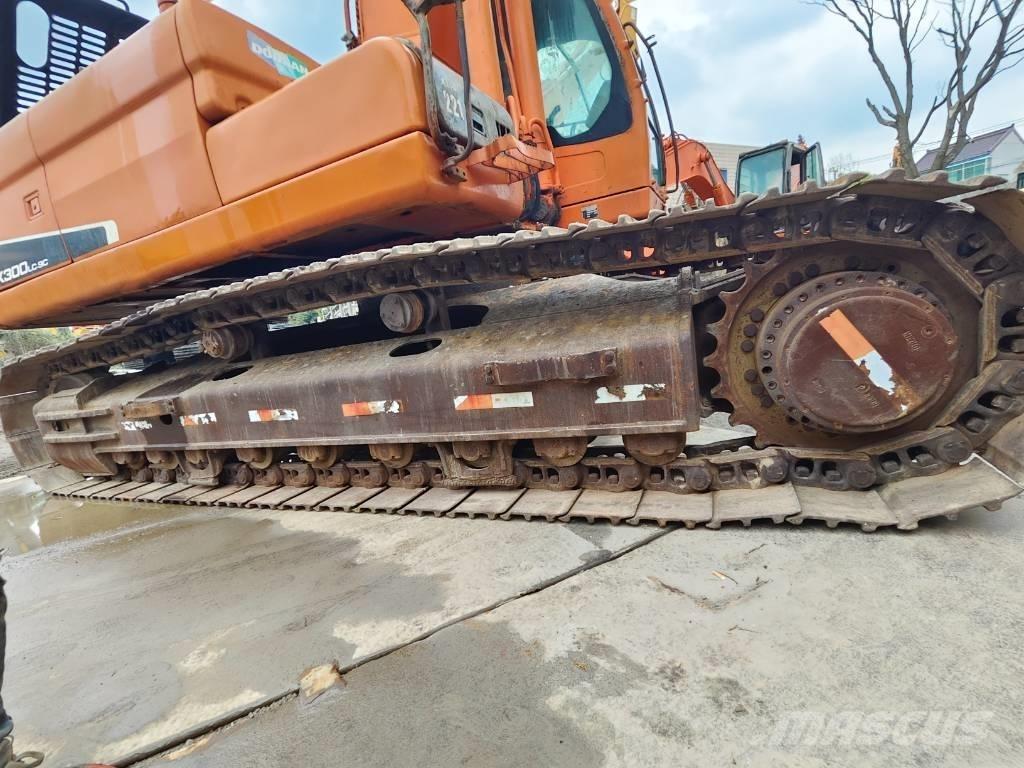 Doosan DX 300 LC Koparki gąsienicowe