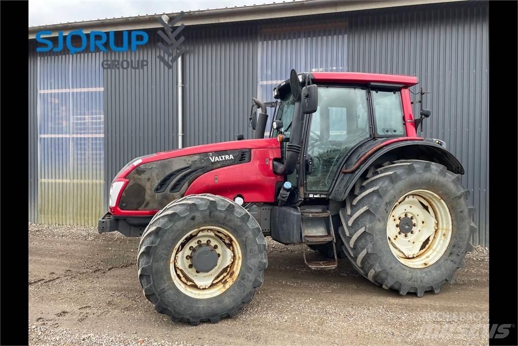 Valtra T153 Ciągniki rolnicze
