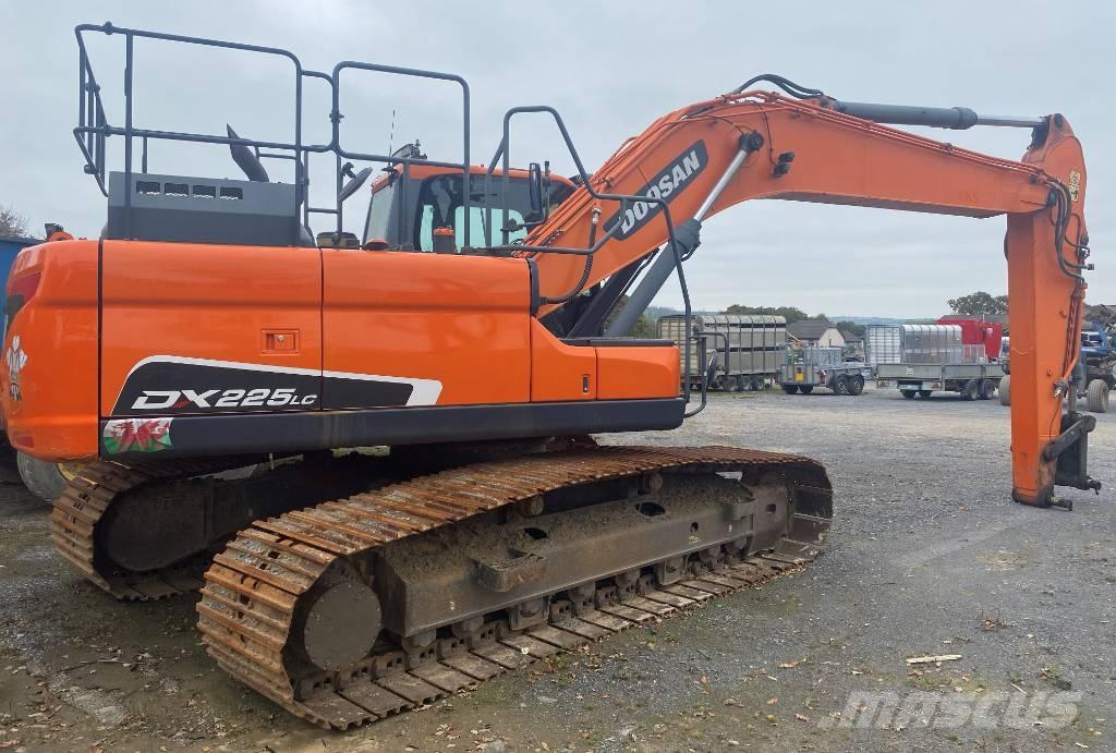 Doosan DX 225 LC Koparki gąsienicowe