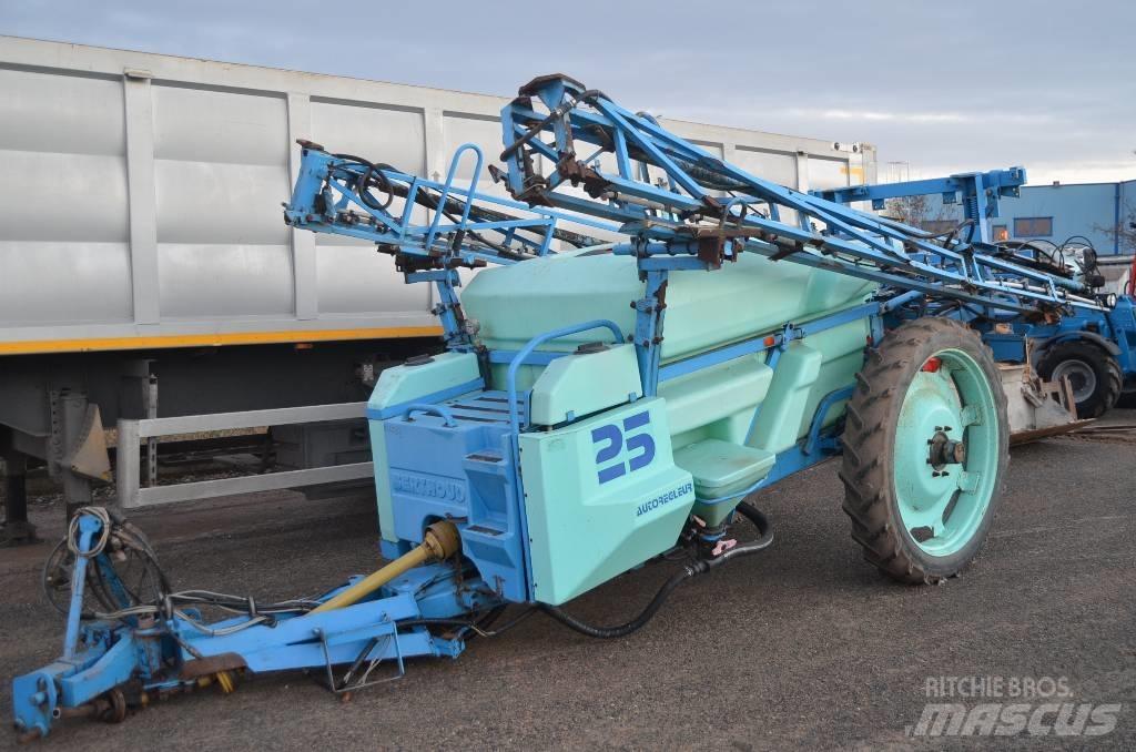 Berthoud Racer 25 Opryskiwacze zaczepiane