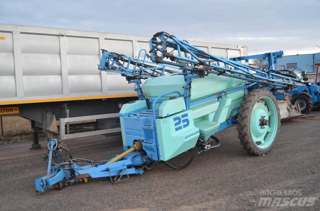 Berthoud Racer 25 Opryskiwacze zaczepiane