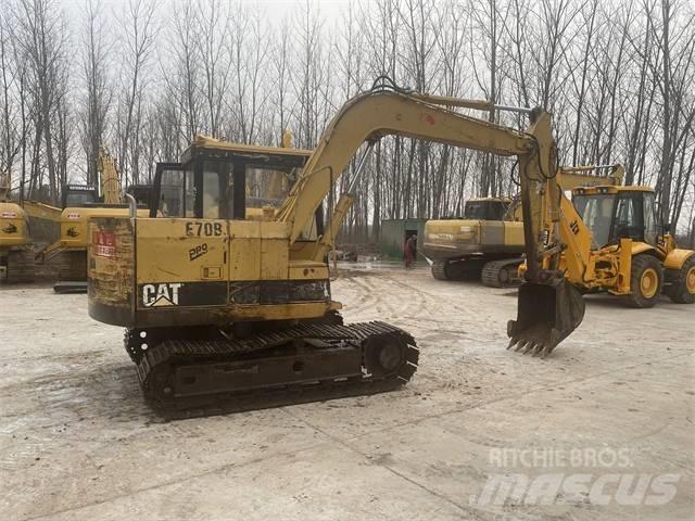 CAT E70B Koparki gąsienicowe
