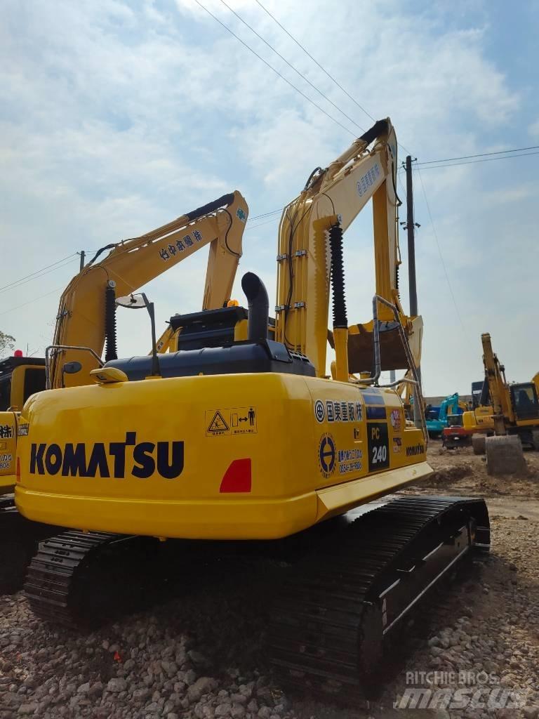 Komatsu PC 240 Koparki gąsienicowe