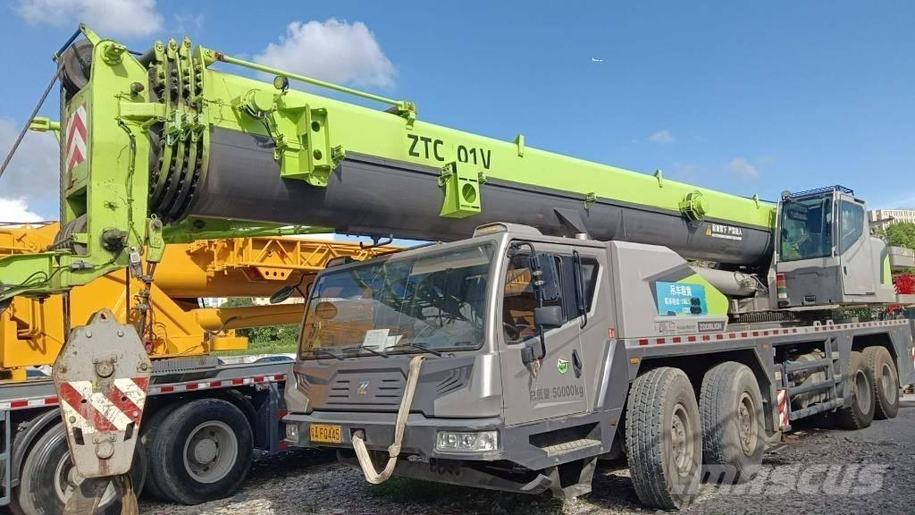 Zoomlion ZTC800 Żurawie szosowo-terenowe