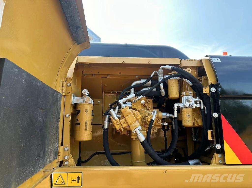 CAT 330D Koparki gąsienicowe