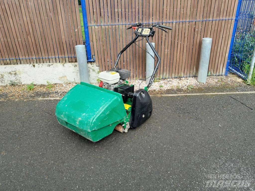 Ransomes Superbowl51 Kosiarki mechaniczne z operatorem za maszyną