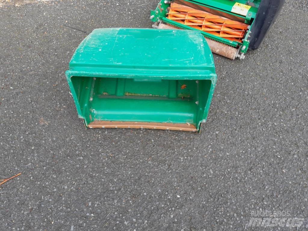 Ransomes Superbowl51 Kosiarki mechaniczne z operatorem za maszyną