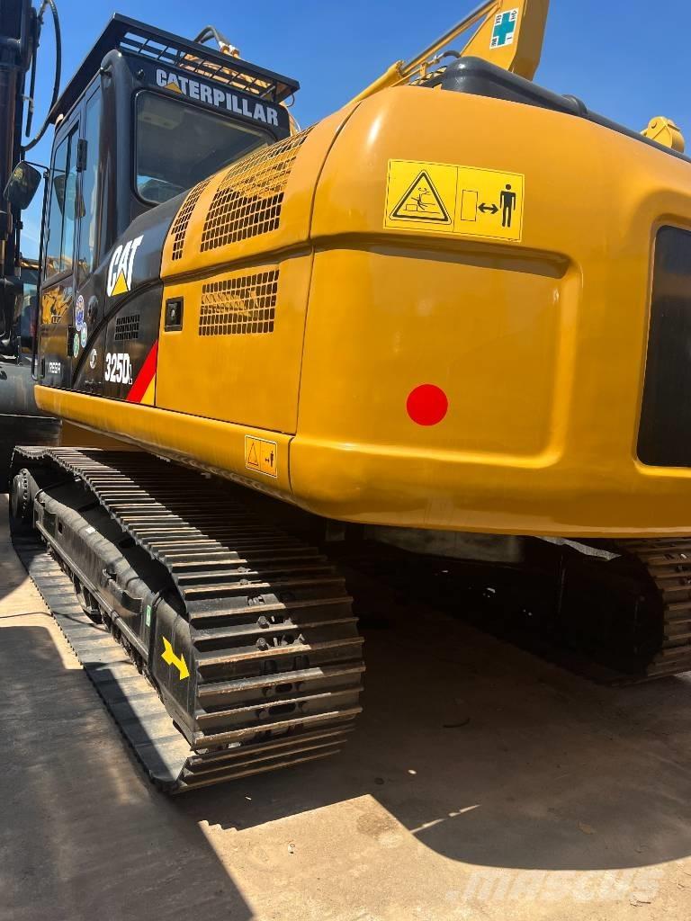 CAT 325D Koparki gąsienicowe