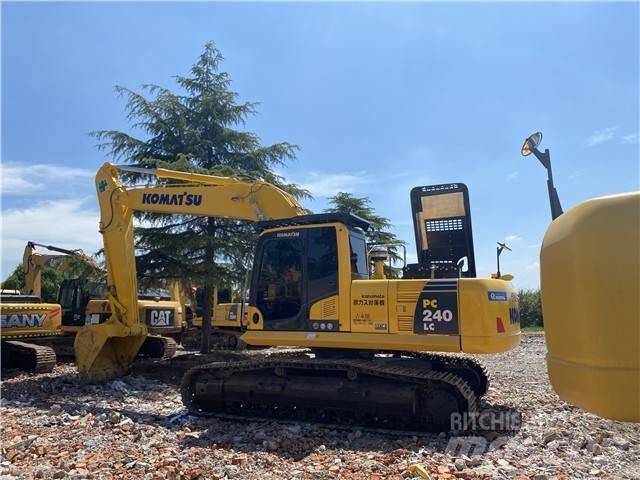 Komatsu PC240-8 Koparki gąsienicowe