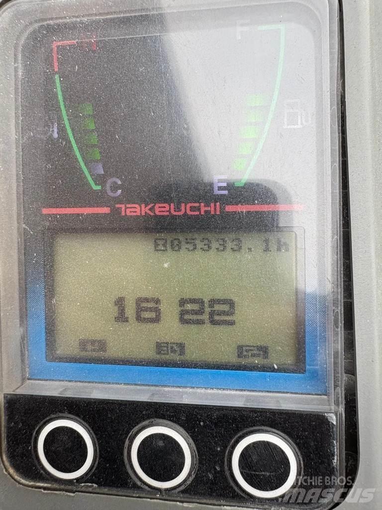 Takeuchi TB 216 Minikoparki