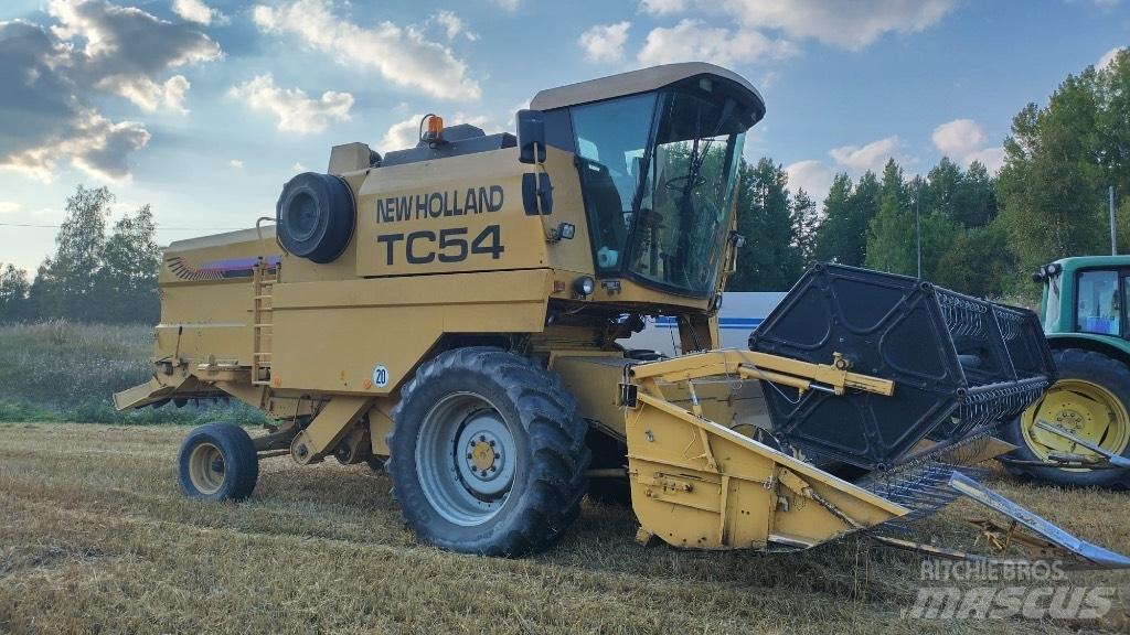 New Holland TC 54 Kombajny zbożowe