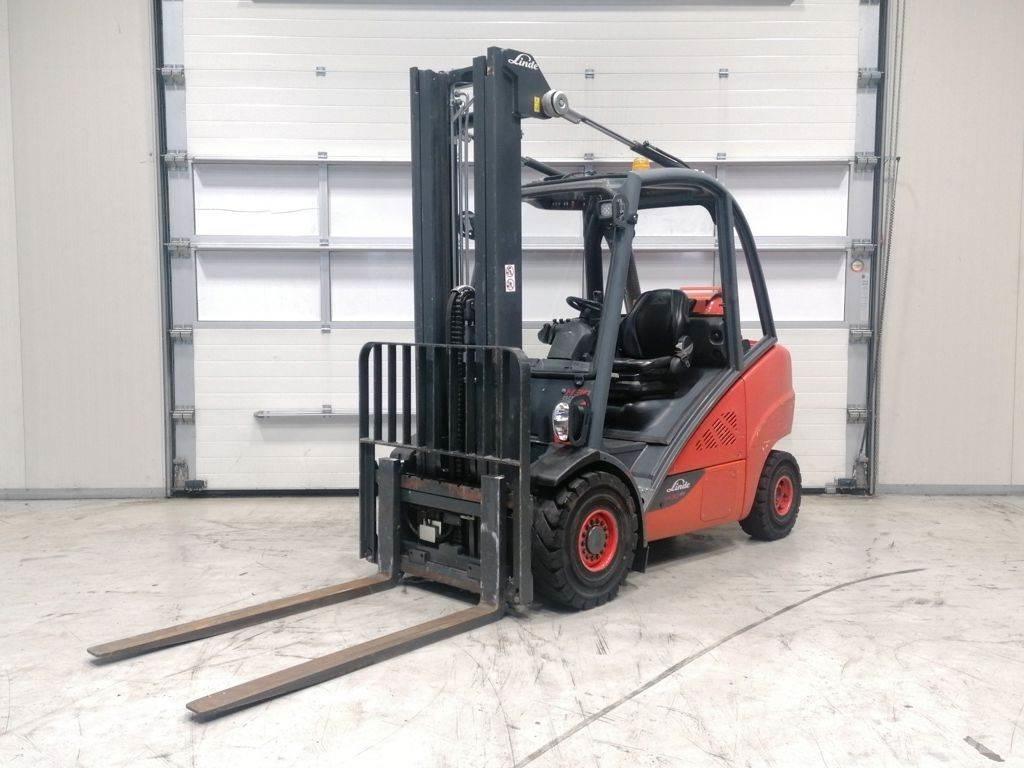 Linde H30T-02 Wózki LPG