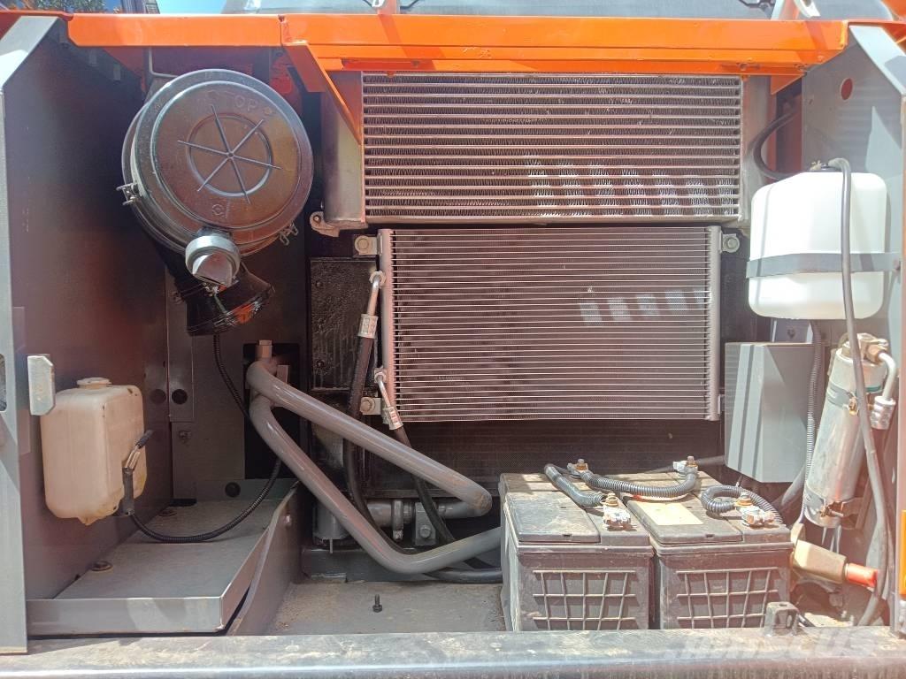 Hitachi ZX130LC Koparki gąsienicowe