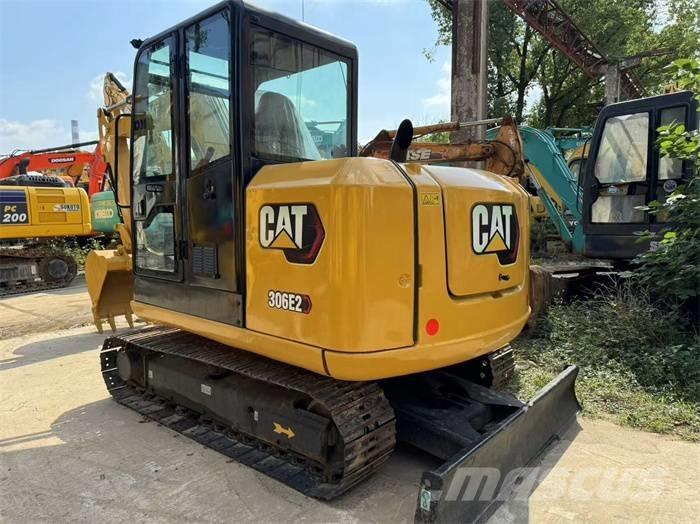 CAT 306 Minikoparki