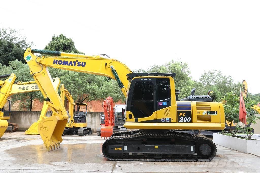 Komatsu PC 200-8 Minikoparki