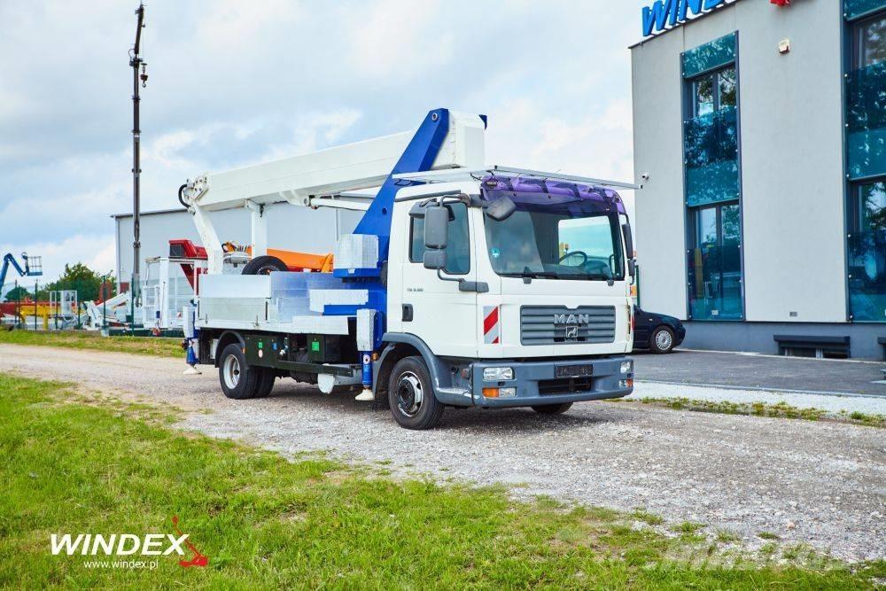 Wumag WT 300 Podnośniki koszowe