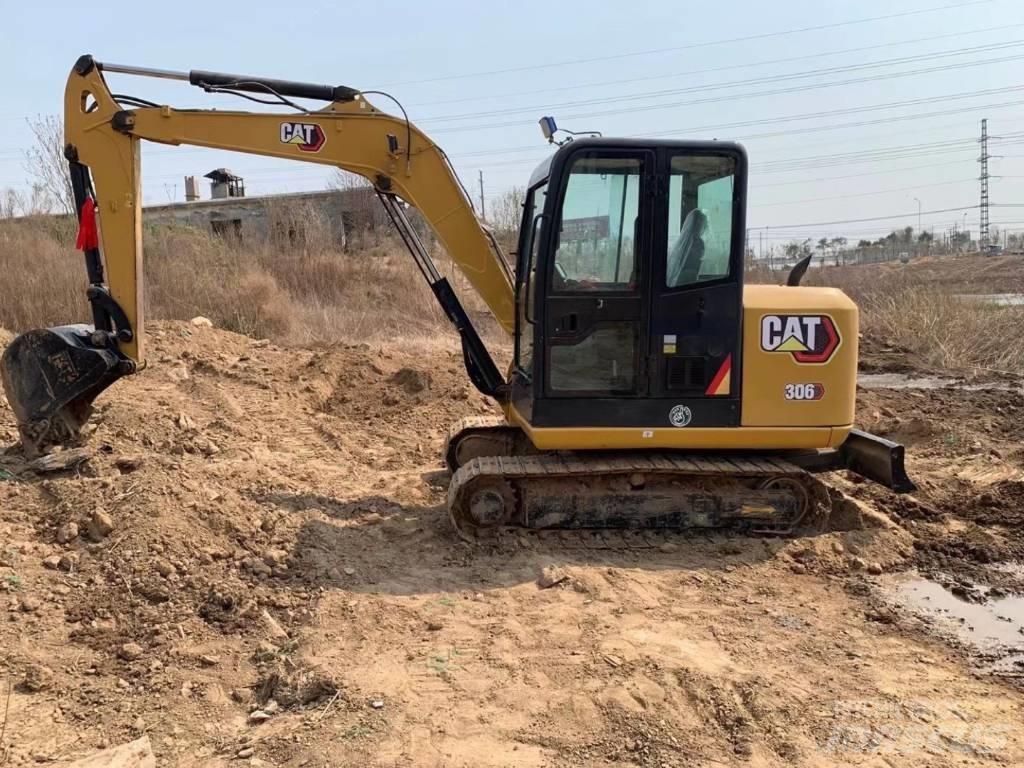CAT 306 Minikoparki