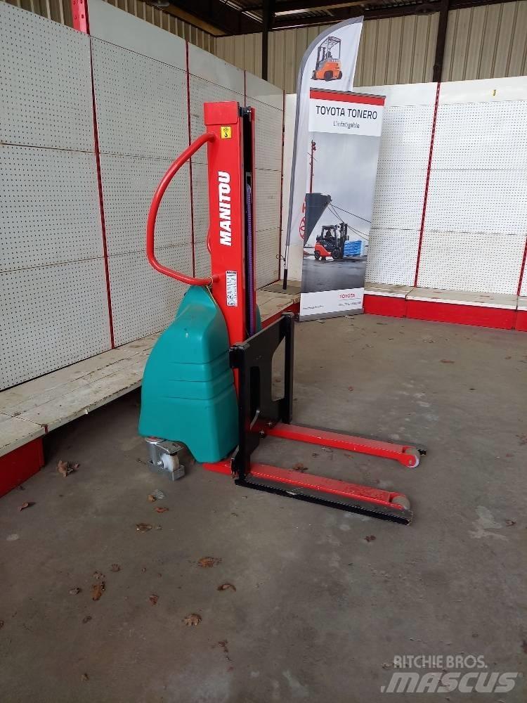Manitou EB500 Wózki widłowe unoszące z dyszlem