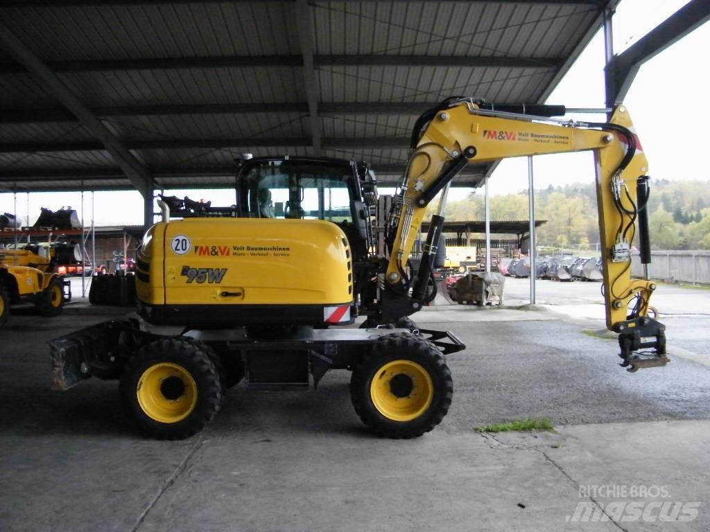 Yanmar B95W Koparki kołowe
