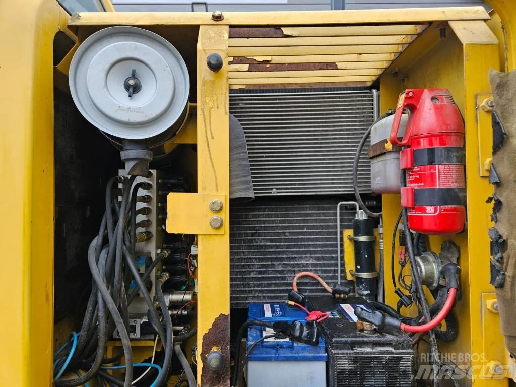 Komatsu PW 130ES-6K Koparki kołowe