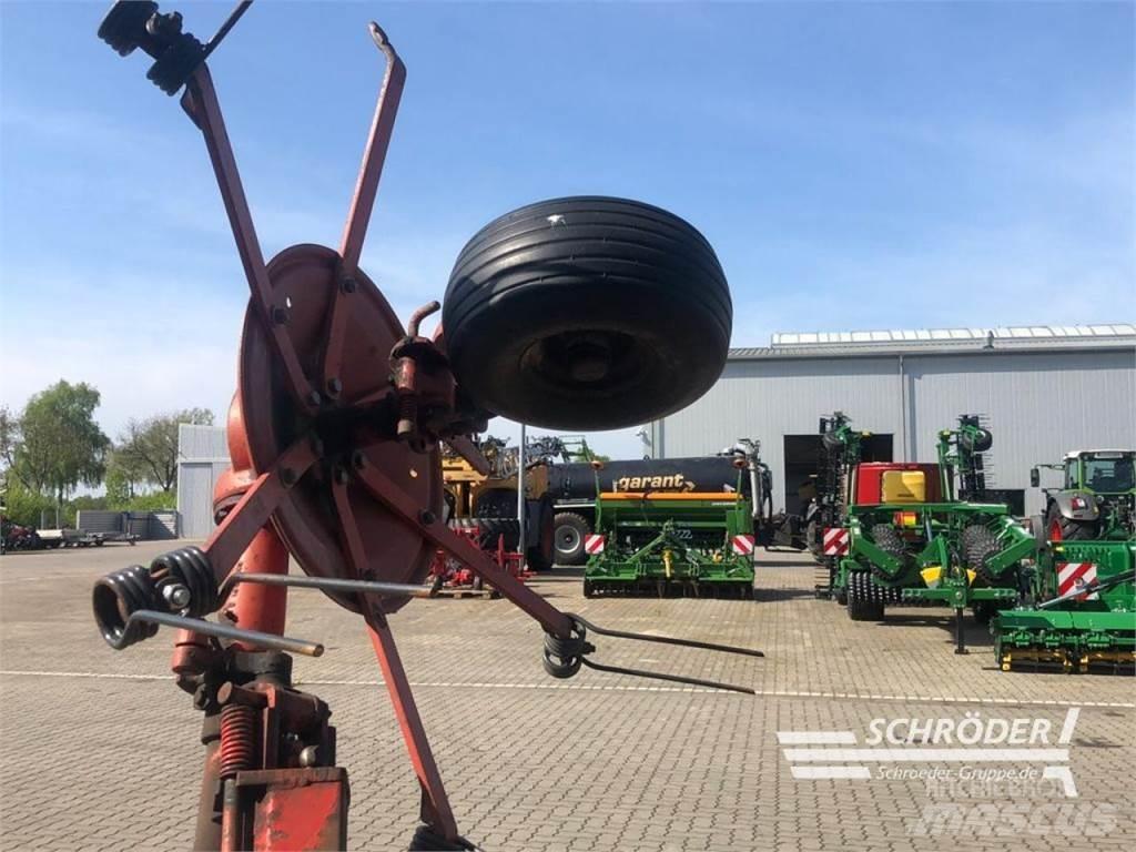 Kuhn GF 5000 MHA Zgrabiarki i przetrząsacze