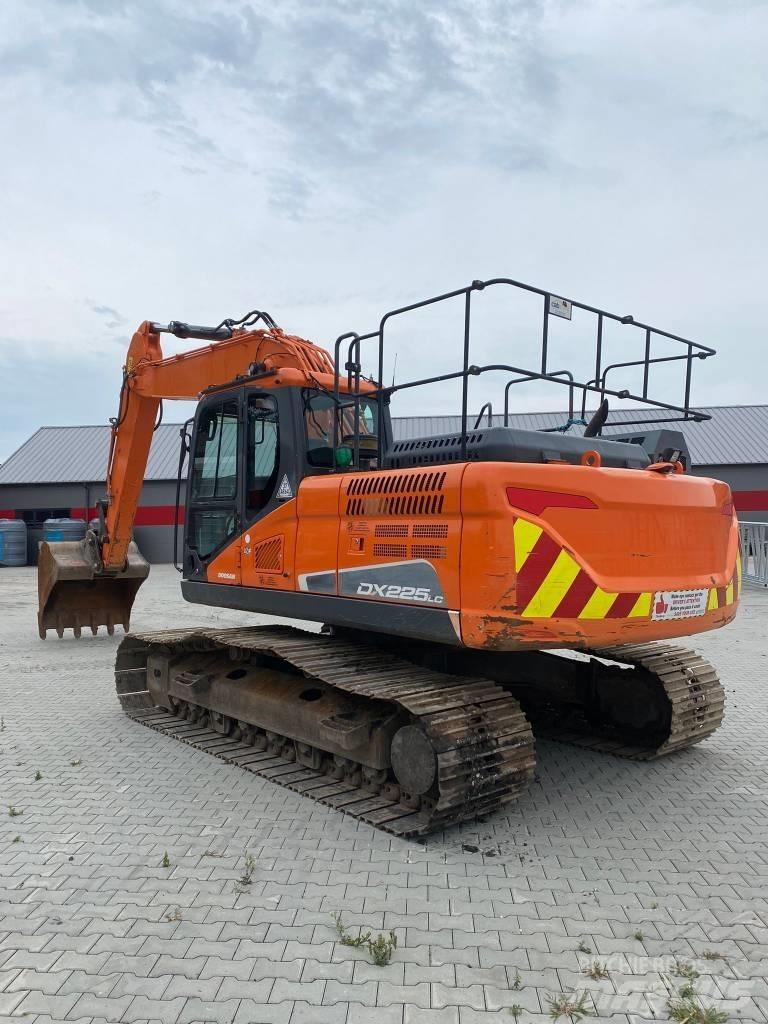 Doosan DX 225 LC Koparki gąsienicowe
