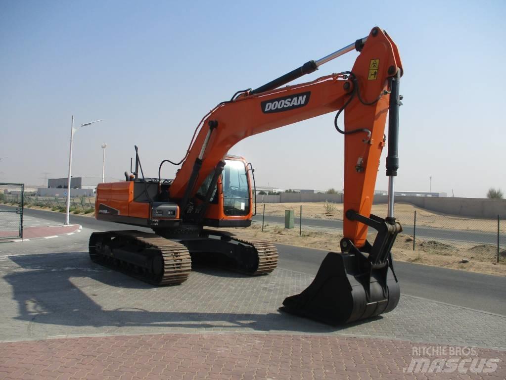 Doosan DX 225 LCA Koparki gąsienicowe
