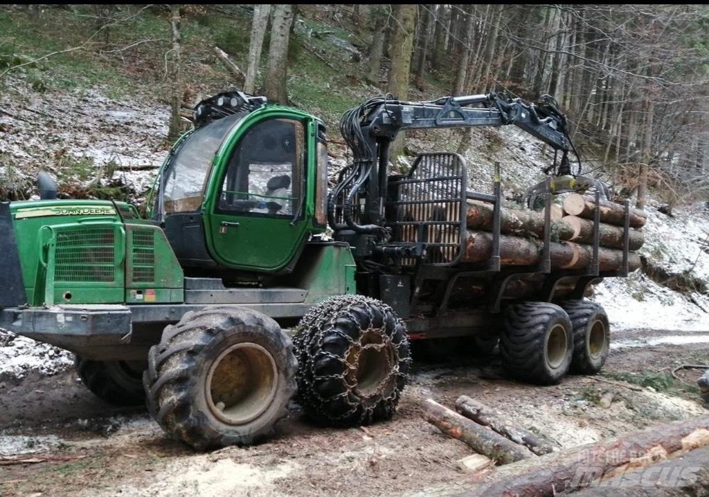 John Deere 1110 E Forwardery