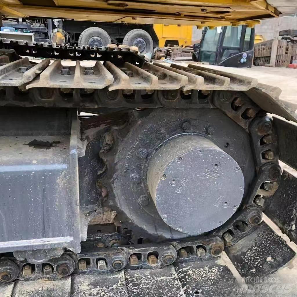 Komatsu PC 60 Koparki gąsienicowe