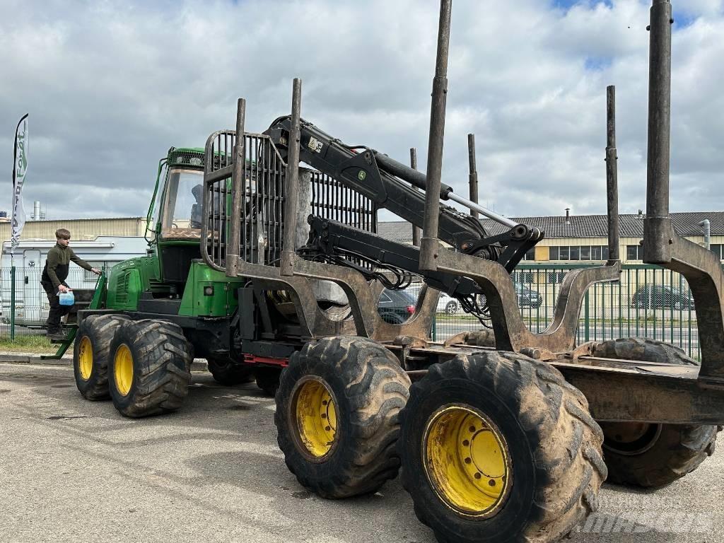 John Deere 1010E Forwardery
