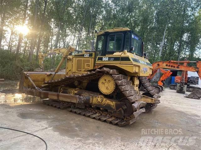 CAT D 6 R Spycharki gąsienicowe