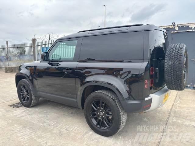 Land Rover Defender Busy / Vany