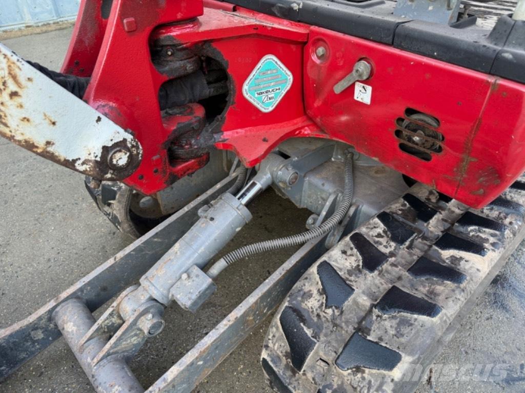 Takeuchi TB 216 Minikoparki
