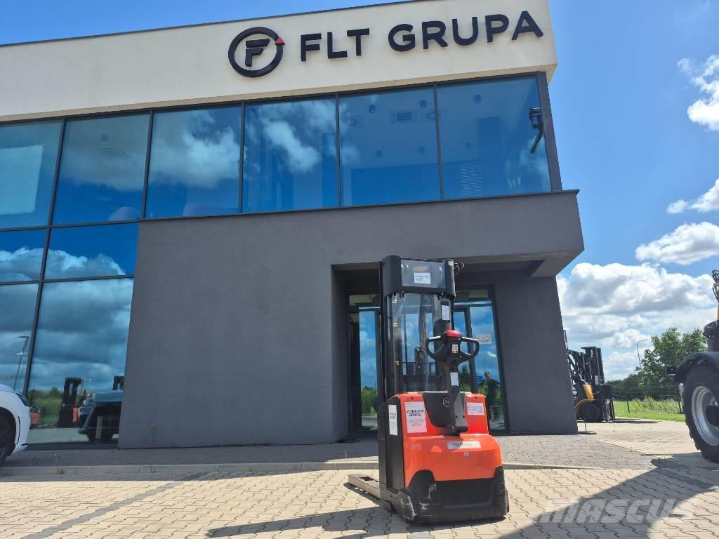 Toyota SWE140 Wózki widłowe unoszące z dyszlem