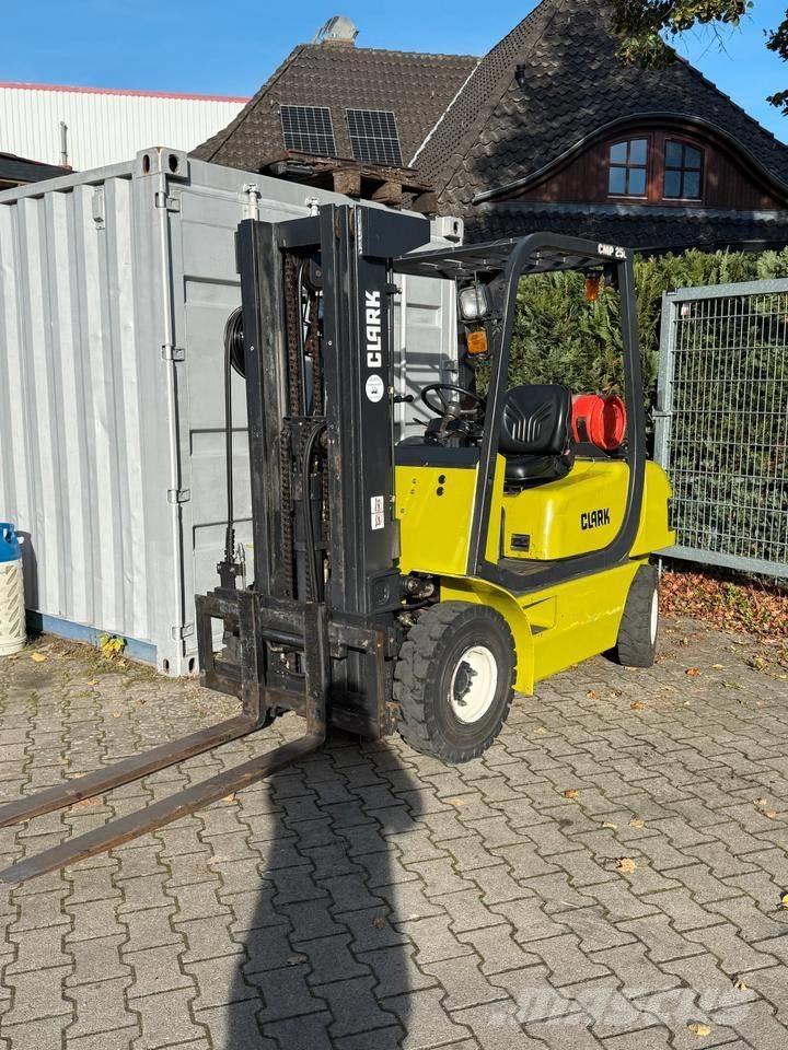 Clark CMP 25 L Wózki LPG
